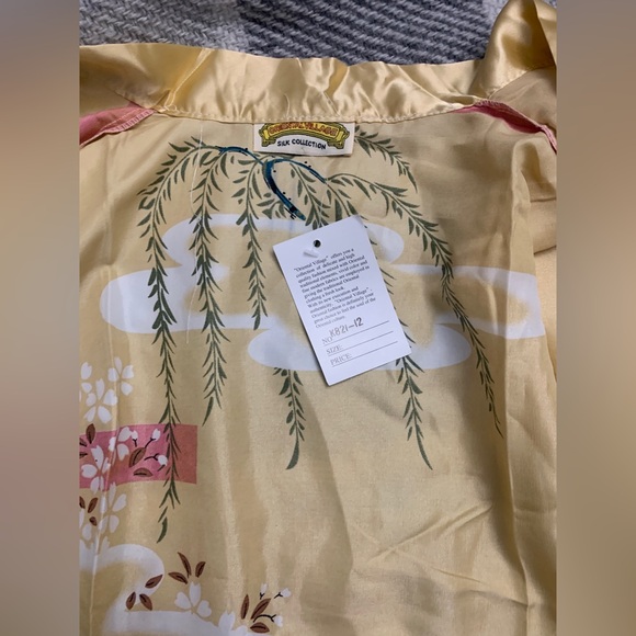 [NWT!!!] Women Silk like Kimono Robe - 2024 Japanese Pajamas - Picture 3 of 8